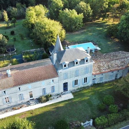 Bed and Breakfast Domaine du Grand Ormeau Semillac Exterior foto